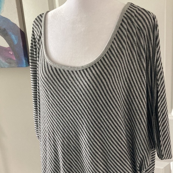 Coldwater Creek XL 16 short dolman sleeve top metallic gray black - Picture 3 of 10